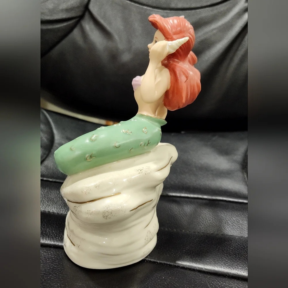 LENOX DISNEY SHOWCASE COLLECTION ARIEL "LITTLE MERMAID" SITTING ON ROCK, 7.5 In - Picture 4 of 10